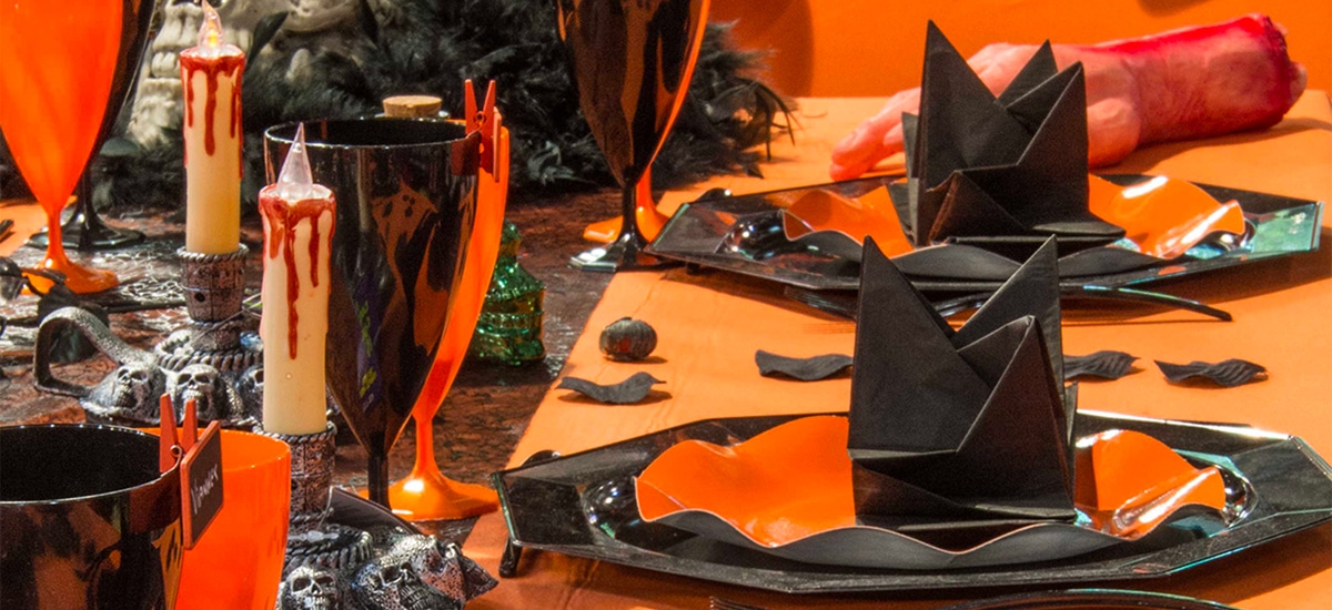 Table Halloween orange et noire